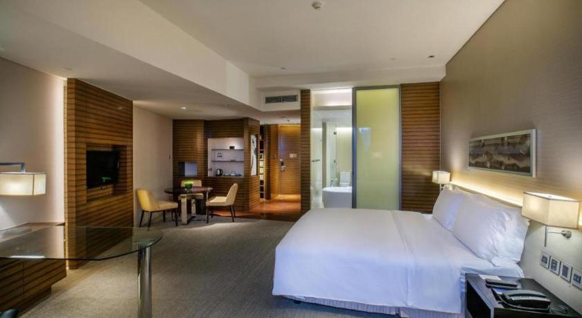 New World Guiyang Hotel Exterior foto