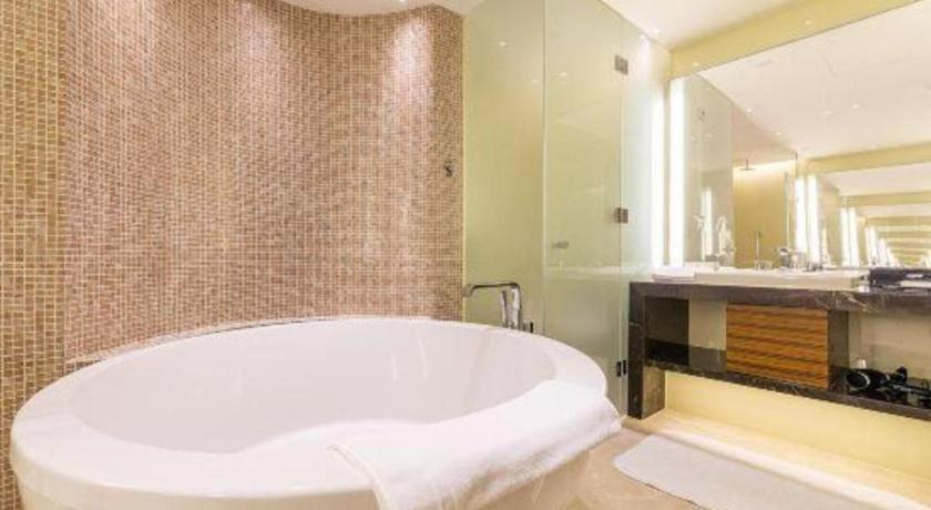 New World Guiyang Hotel Exterior foto